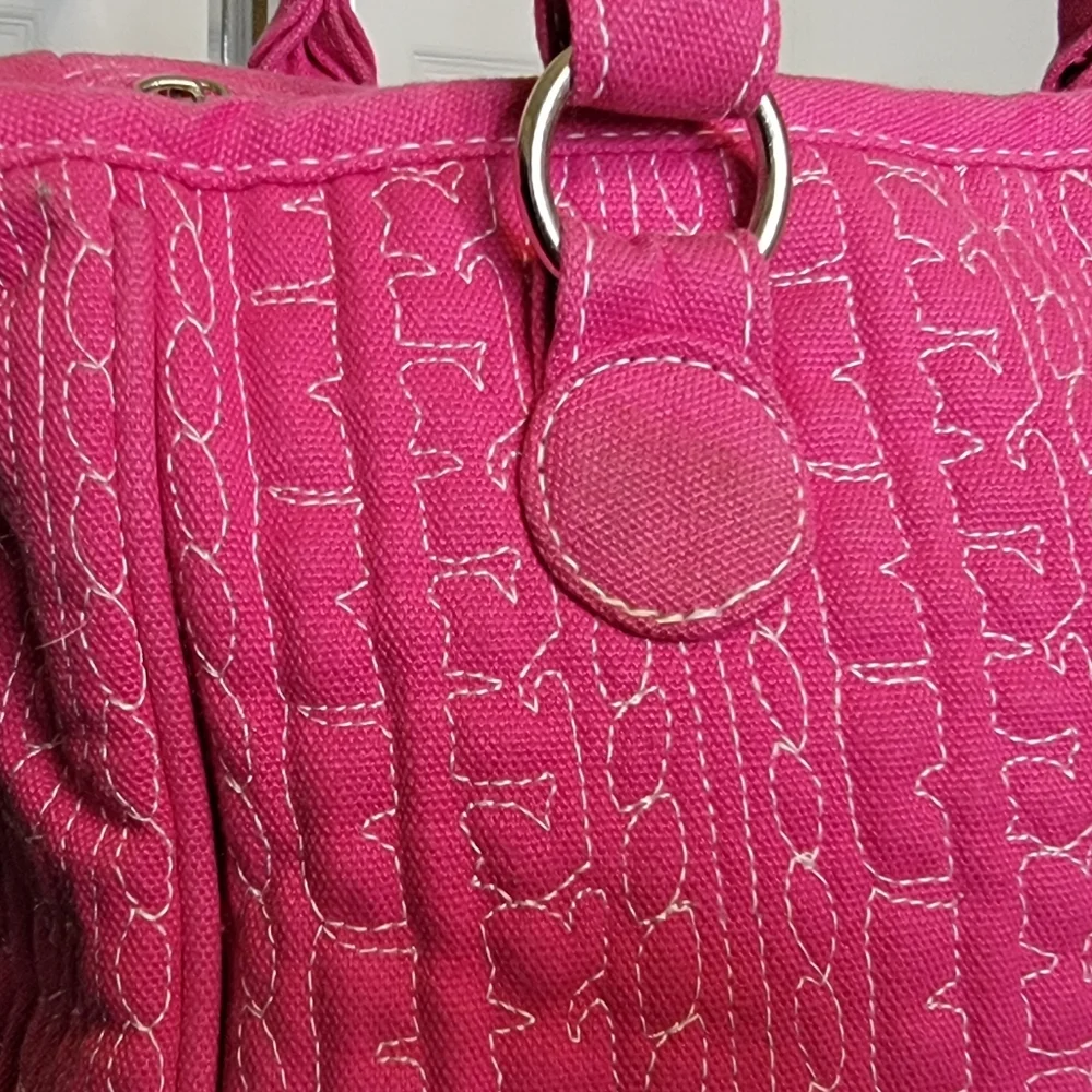 #555-Chic Hot Pink Cool Stitching Sautchal w Twirley/bag charm - Picture 7 of 14
